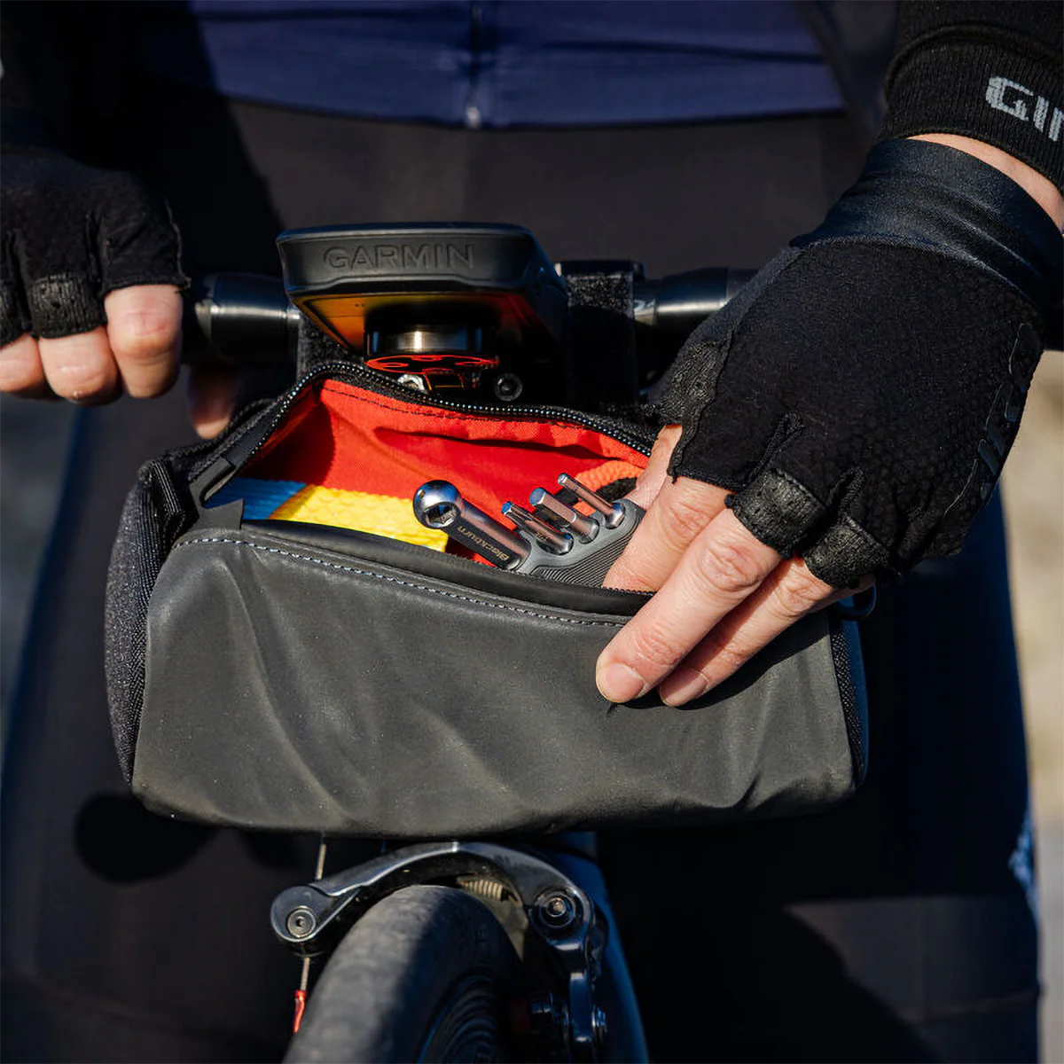 Grid Handlebar Bag - Image 7