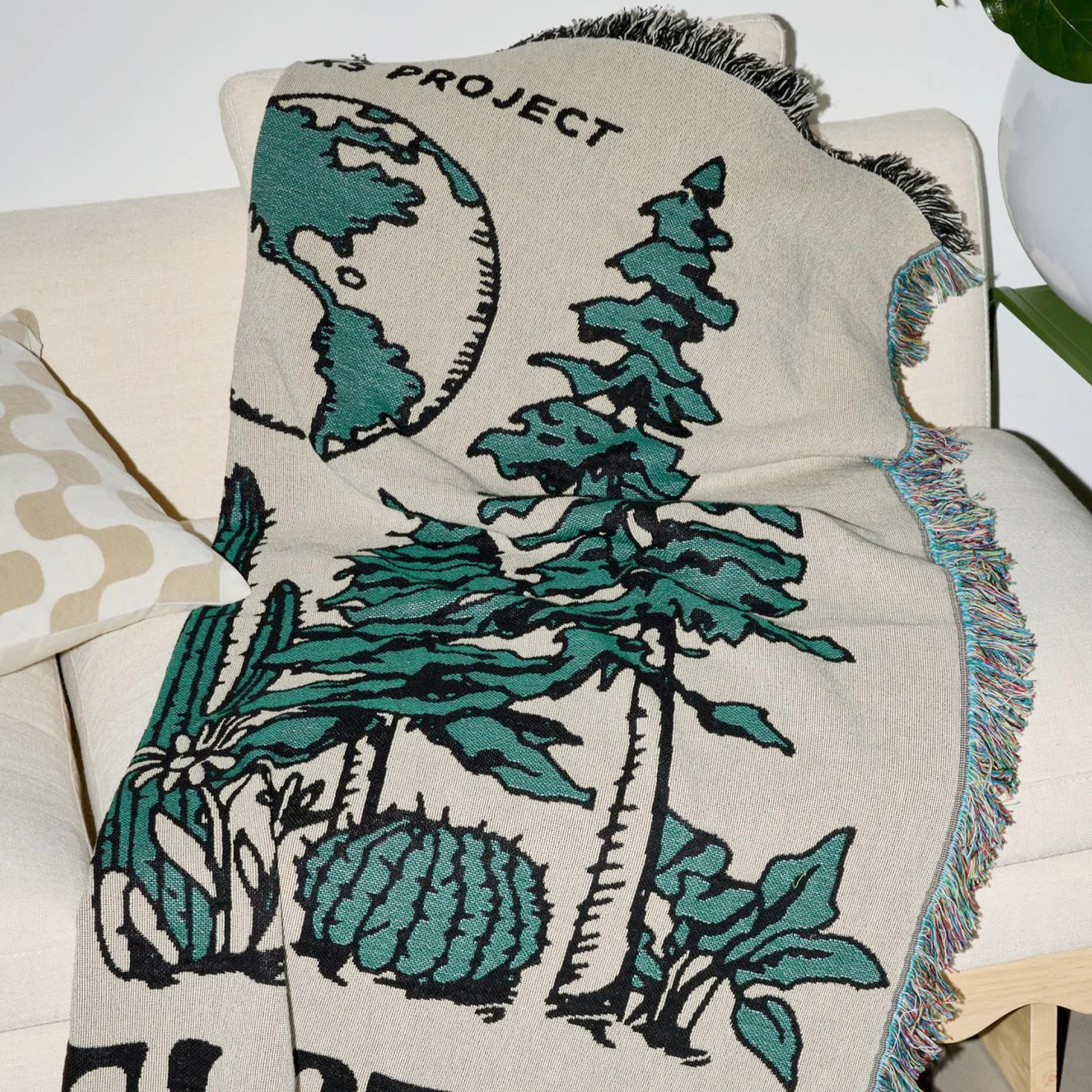 Love Nature Woven Blanket - Image 3