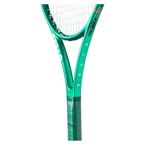 Wilson Blade 104 v10 Racket Demo - Image 3